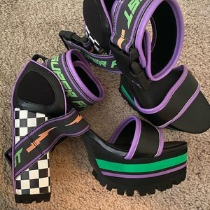 Current mood race heels